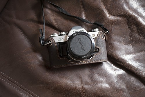 Custodia mezza fotocamera - , in