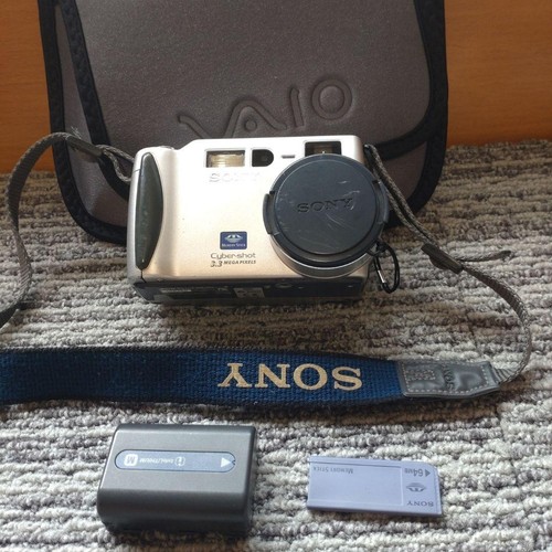 Fotocamera digitale compatta